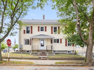 34 Clinton St, Newton, MA 02458