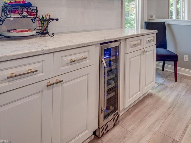 208 Mariners CIR, Smithfield, VA 23430