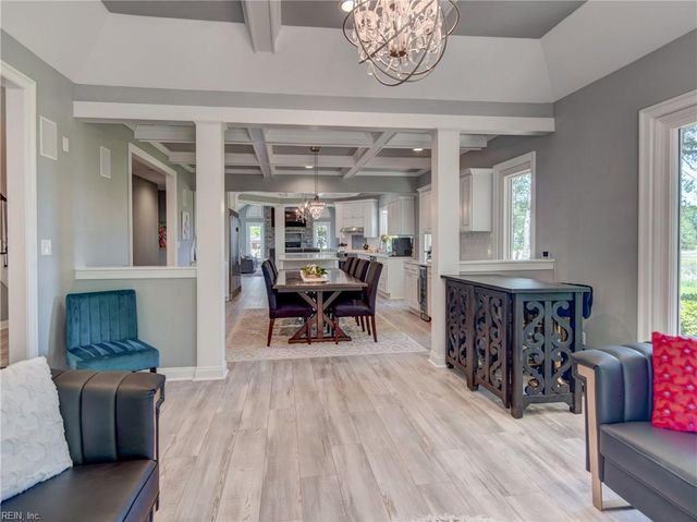 208 Mariners CIR, Smithfield, VA 23430