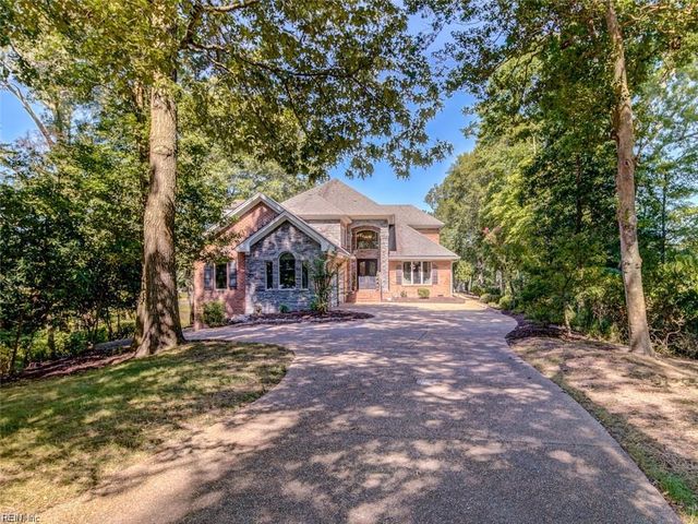 208 Mariners CIR, Smithfield, VA 23430