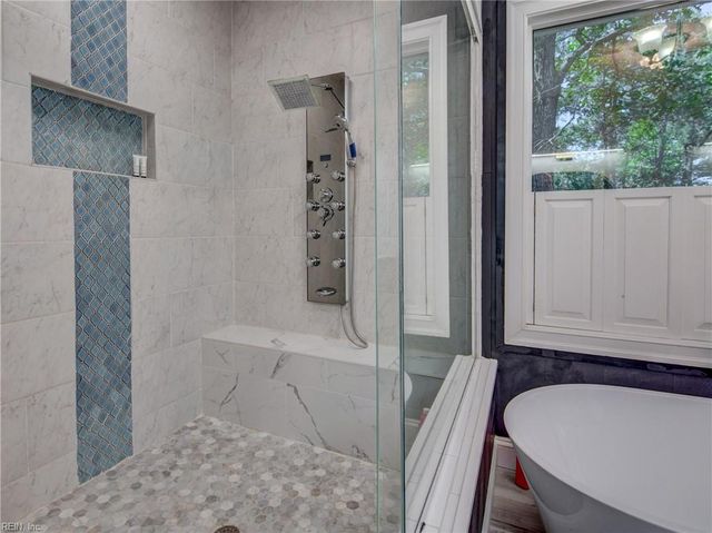 208 Mariners CIR, Smithfield, VA 23430