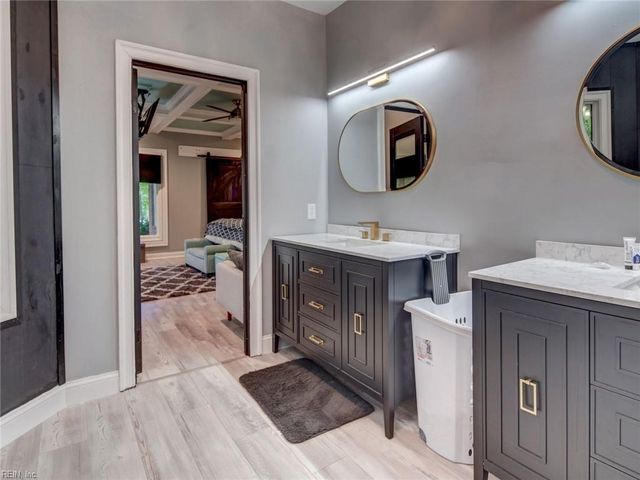208 Mariners CIR, Smithfield, VA 23430
