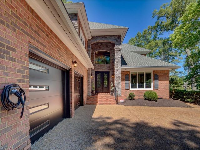 208 Mariners CIR, Smithfield, VA 23430