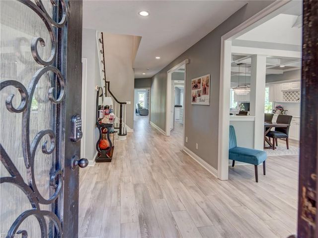 208 Mariners CIR, Smithfield, VA 23430