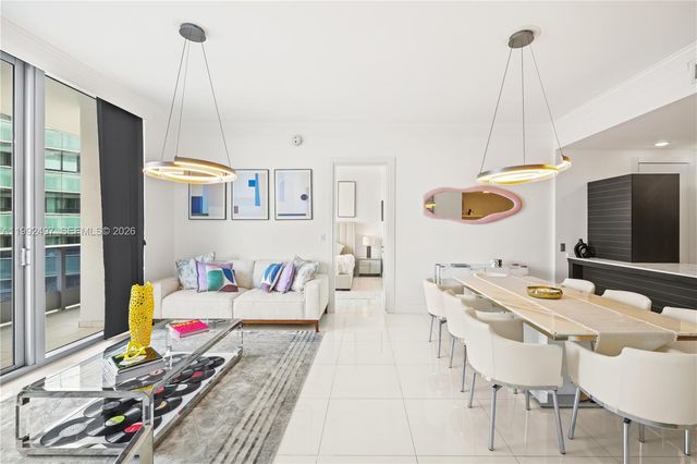 200 Biscayne Boulevard Way 5009, Miami, FL 33131