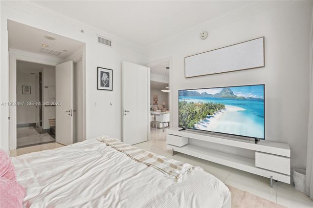 200 Biscayne Boulevard Way 5009, Miami, FL 33131