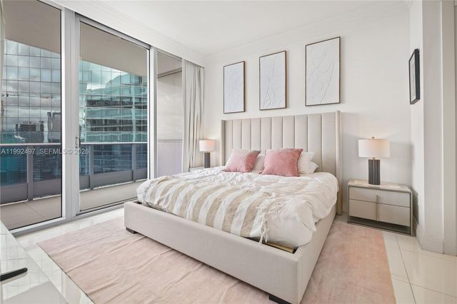 200 Biscayne Boulevard Way 5009, Miami, FL 33131