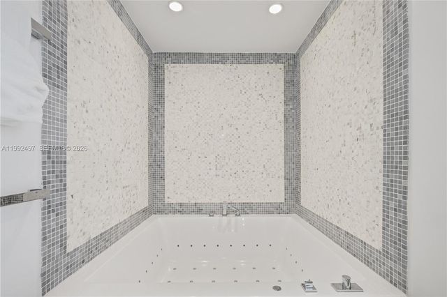 200 Biscayne Boulevard Way 5009, Miami, FL 33131