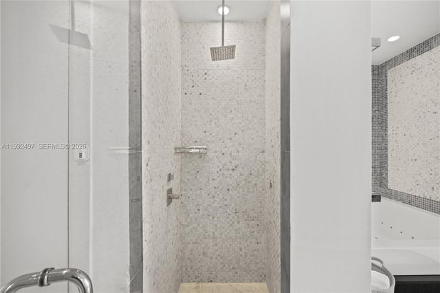 200 Biscayne Boulevard Way 5009, Miami, FL 33131