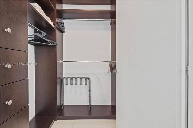 200 Biscayne Boulevard Way 5009, Miami, FL 33131