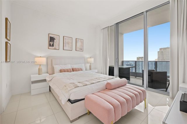 200 Biscayne Boulevard Way 5009, Miami, FL 33131