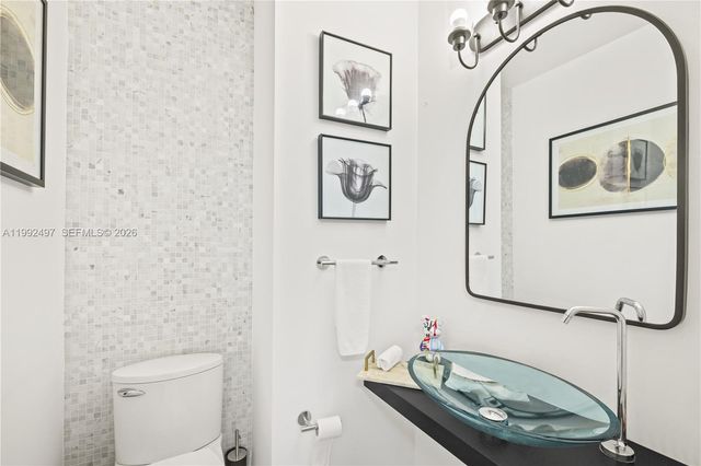 200 Biscayne Boulevard Way 5009, Miami, FL 33131