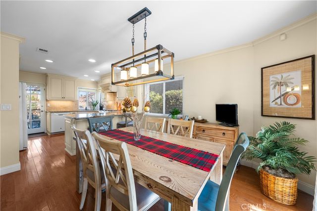 23643 Maricio, Valencia, CA 91355