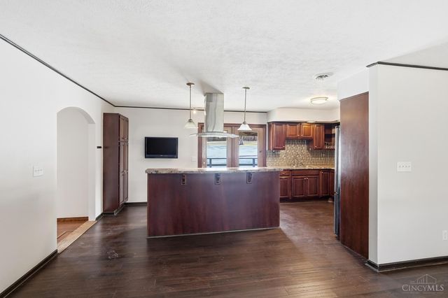 5690 Bunnell Hill Road, Clearcreek Twp., OH 45036