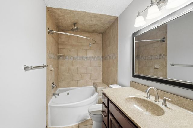 5690 Bunnell Hill Road, Clearcreek Twp., OH 45036