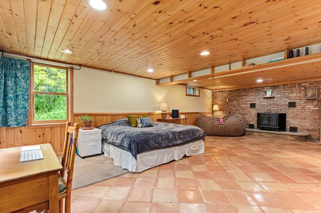 2217 Oakview Lane N, Plymouth, MN 55441