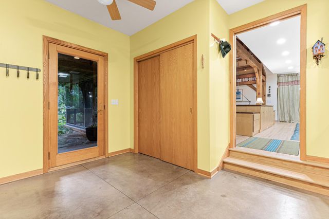 2217 Oakview Lane N, Plymouth, MN 55441