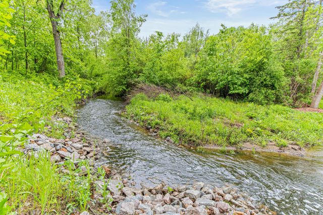 2217 Oakview Lane N, Plymouth, MN 55441