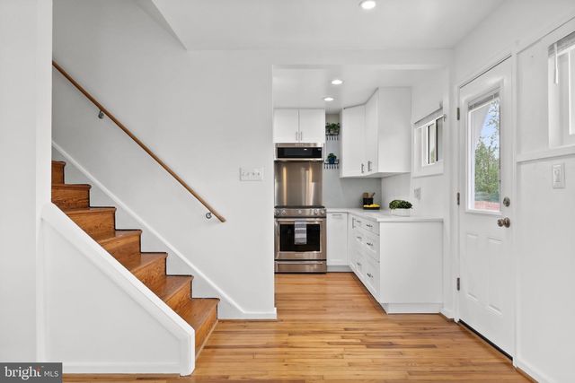 6801 DUKE DR, Alexandria, VA 22307