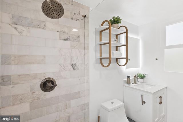 6801 DUKE DR, Alexandria, VA 22307