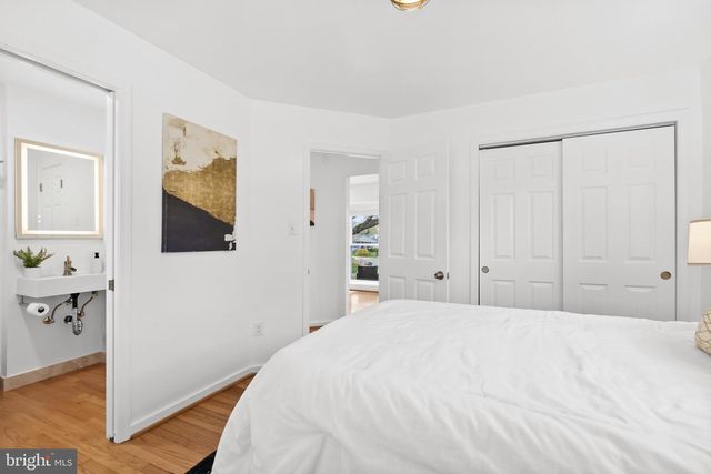 6801 DUKE DR, Alexandria, VA 22307