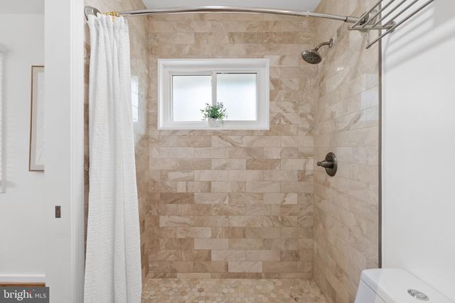 6801 DUKE DR, Alexandria, VA 22307