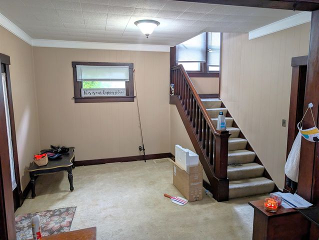 614 Gypsum Ave, Salina, KS 67401