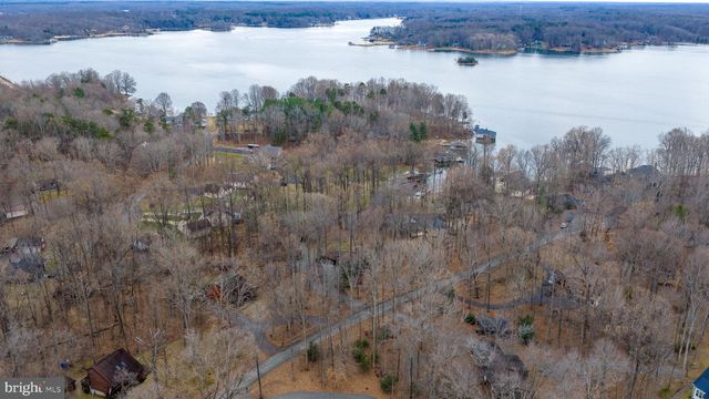 141 BECKY CT, Bumpass, VA 23024