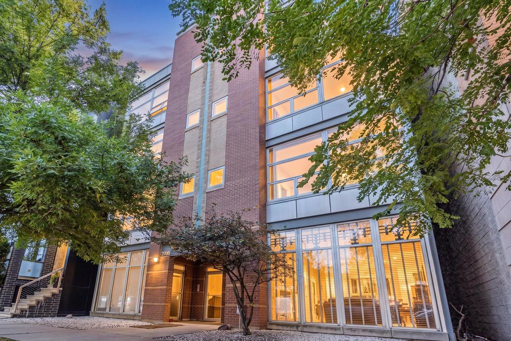 2712 N Ashland Avenue 1, Chicago, IL 60614 — exterior