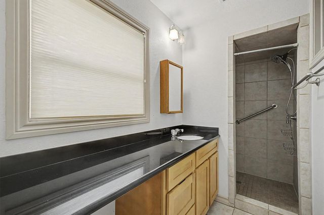 7005 Youpon, Galveston, TX 77551