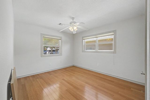 7005 Youpon, Galveston, TX 77551