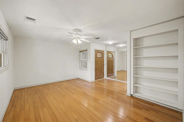 7005 Youpon, Galveston, TX 77551
