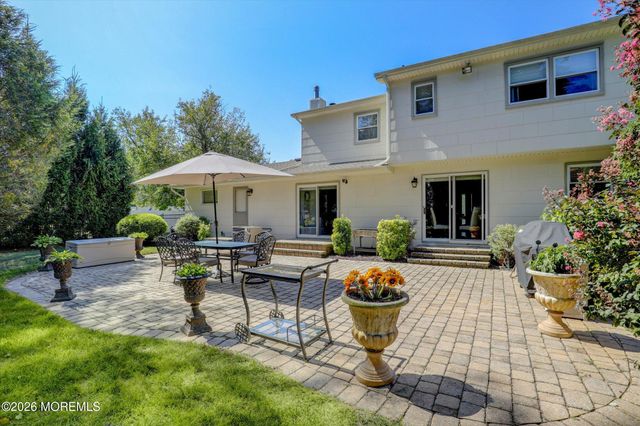 6 Lake Ontario Lane, Morganville, NJ 07751