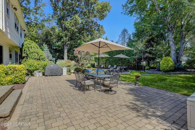6 Lake Ontario Lane, Morganville, NJ 07751