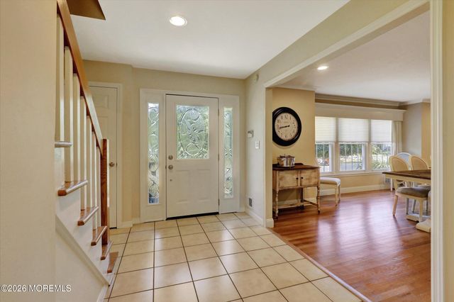 6 Lake Ontario Lane, Morganville, NJ 07751