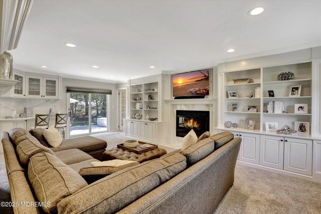 6 Lake Ontario Lane, Morganville, NJ 07751