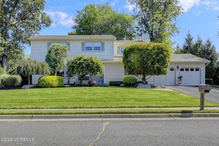 6 Lake Ontario Lane, Morganville, NJ 07751