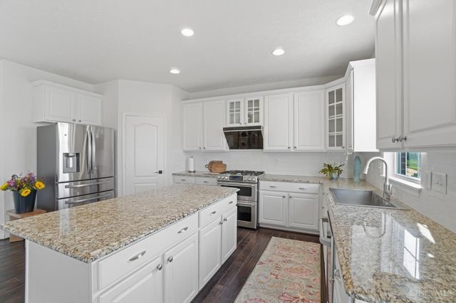 5733 Ferdinand Dr, West Chester, OH 45069