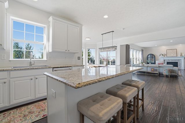 5733 Ferdinand Dr, West Chester, OH 45069