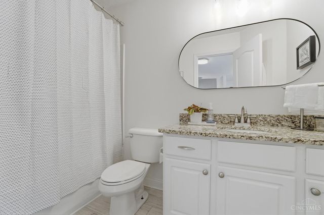 5733 Ferdinand Dr, West Chester, OH 45069