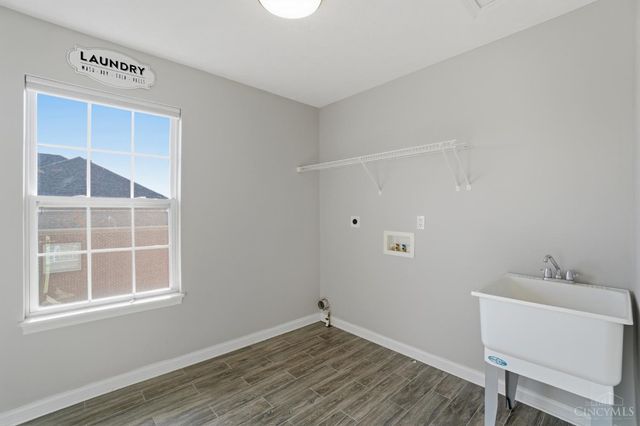 5733 Ferdinand Dr, West Chester, OH 45069