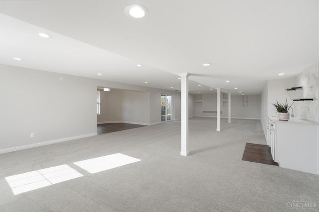 5733 Ferdinand Dr, West Chester, OH 45069