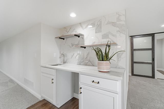 5733 Ferdinand Dr, West Chester, OH 45069