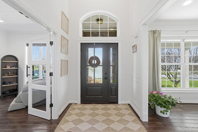 5733 Ferdinand Dr, West Chester, OH 45069