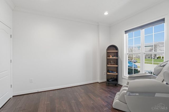 5733 Ferdinand Dr, West Chester, OH 45069