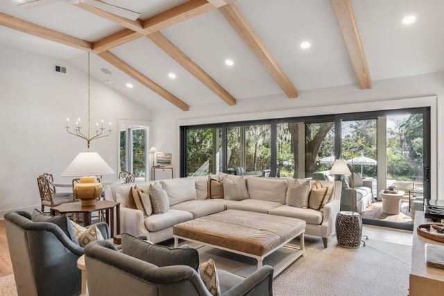 319 Hobcaw Drive, Mount Pleasant, SC 29464