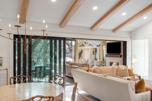 319 Hobcaw Drive, Mount Pleasant, SC 29464