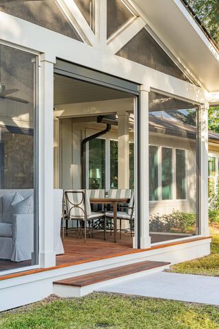 319 Hobcaw Drive, Mount Pleasant, SC 29464