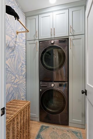 319 Hobcaw Drive, Mount Pleasant, SC 29464