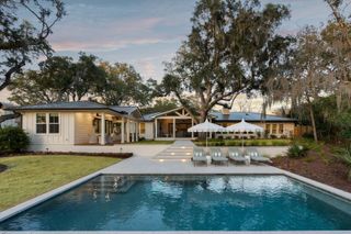 319 Hobcaw Drive, Mount Pleasant, SC 29464